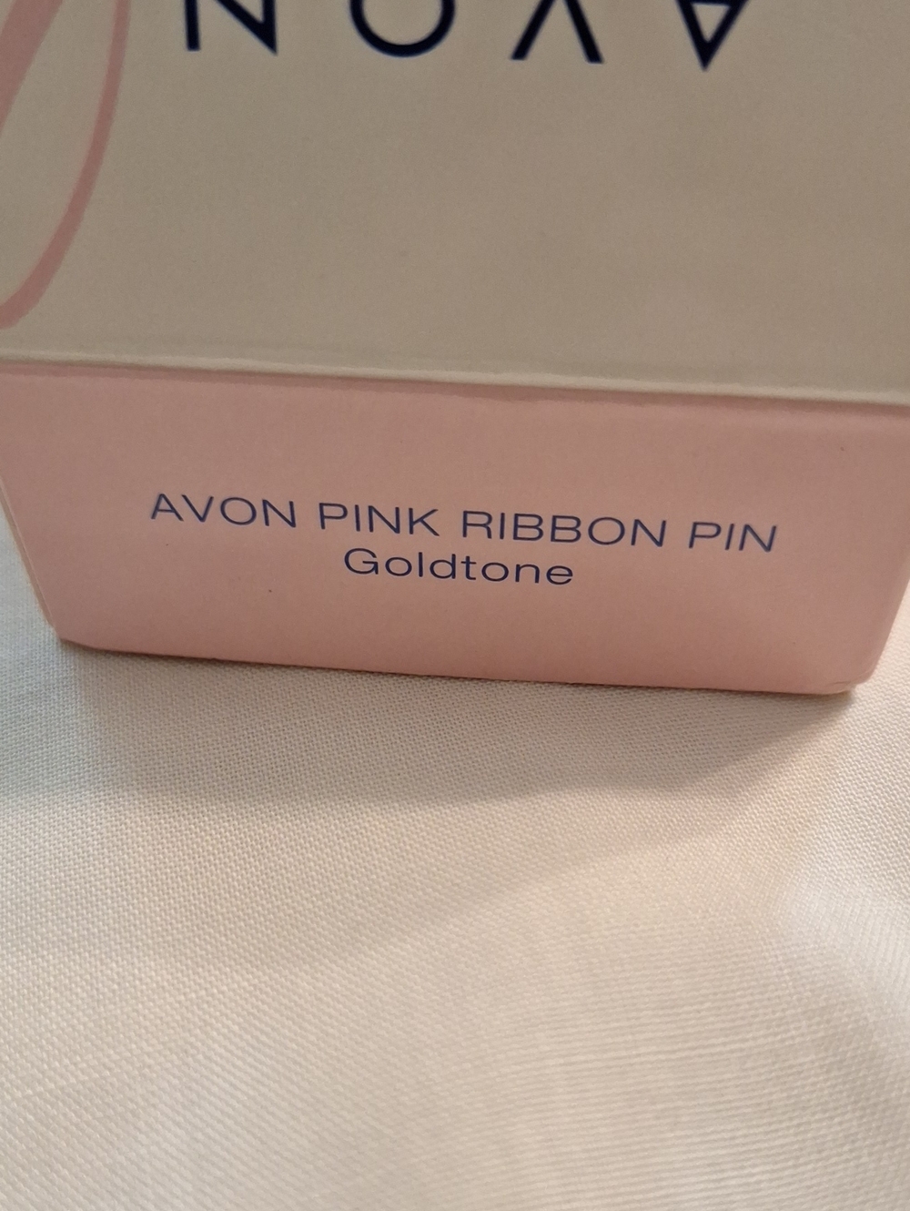 Avon Pink Ribbon Pin - Picture 2 of 5